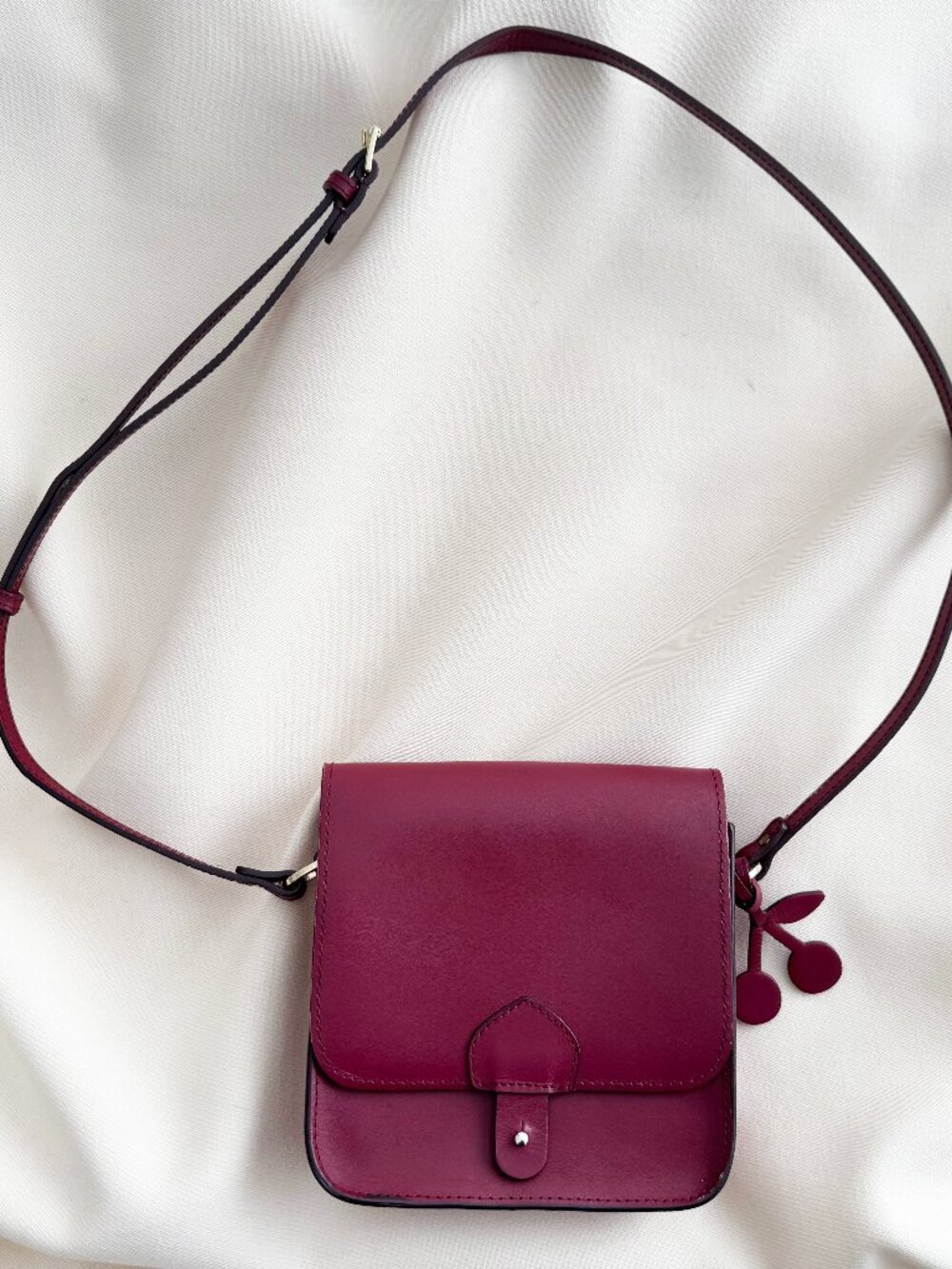 ** KIDS ** Bonpoint Leather Purse in Burgundy.
